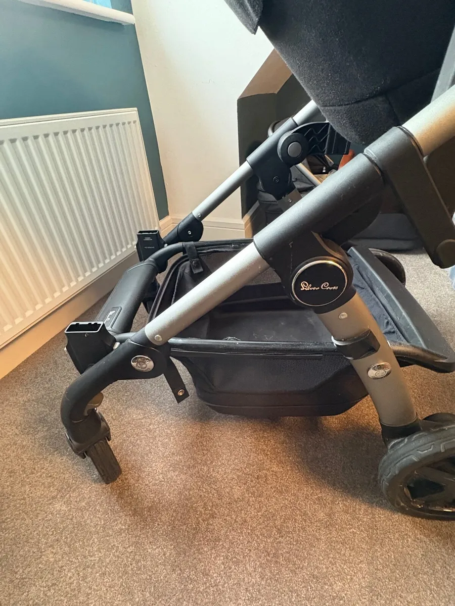 Silver Cross Wave double Pram - Image 2
