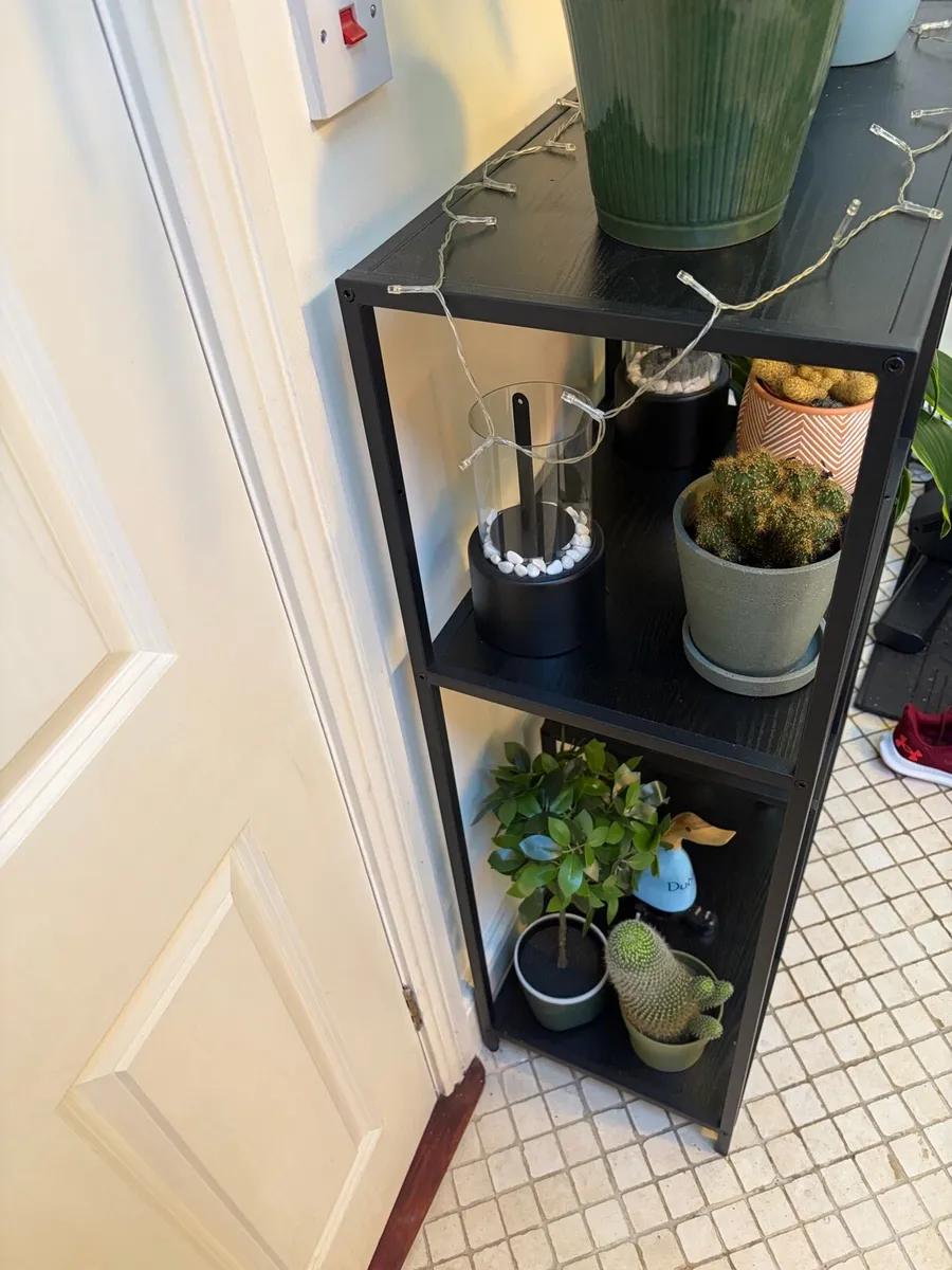 Black shelves - Image 2