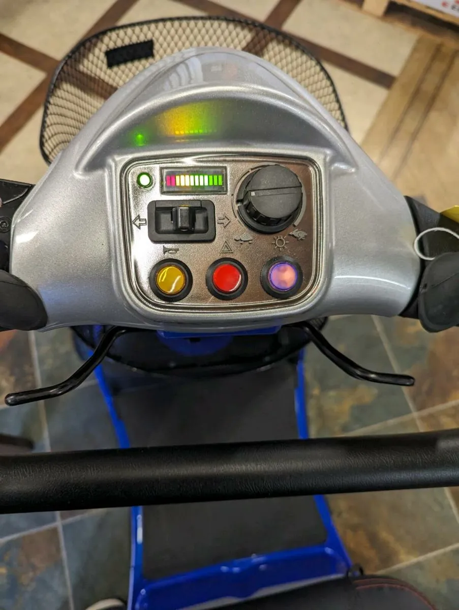 Mobility scooter - Image 2
