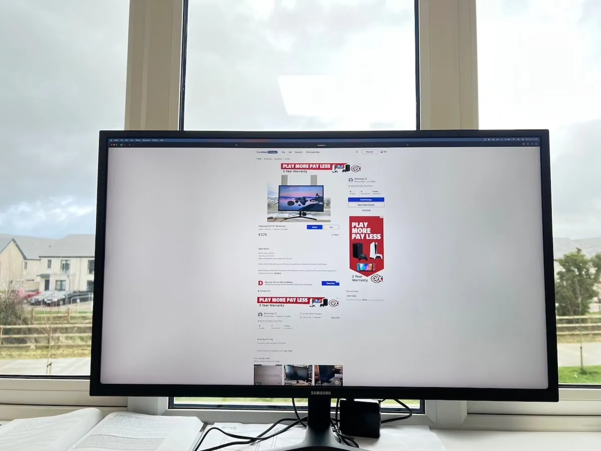 Samsung 32" 4K monitor - Image 2