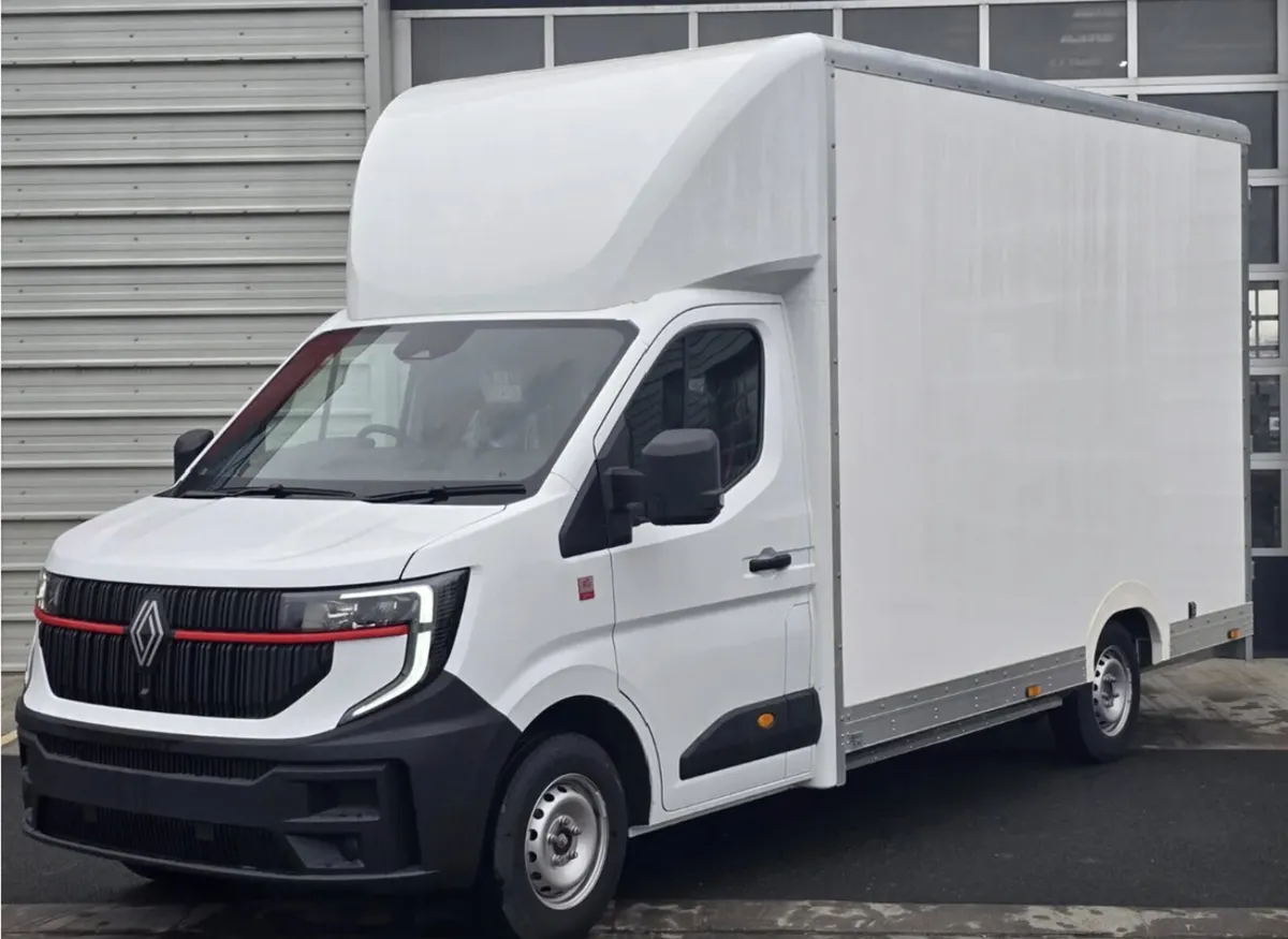 Renault Master Platform Cab 4.3 x 2.5 - Image 2