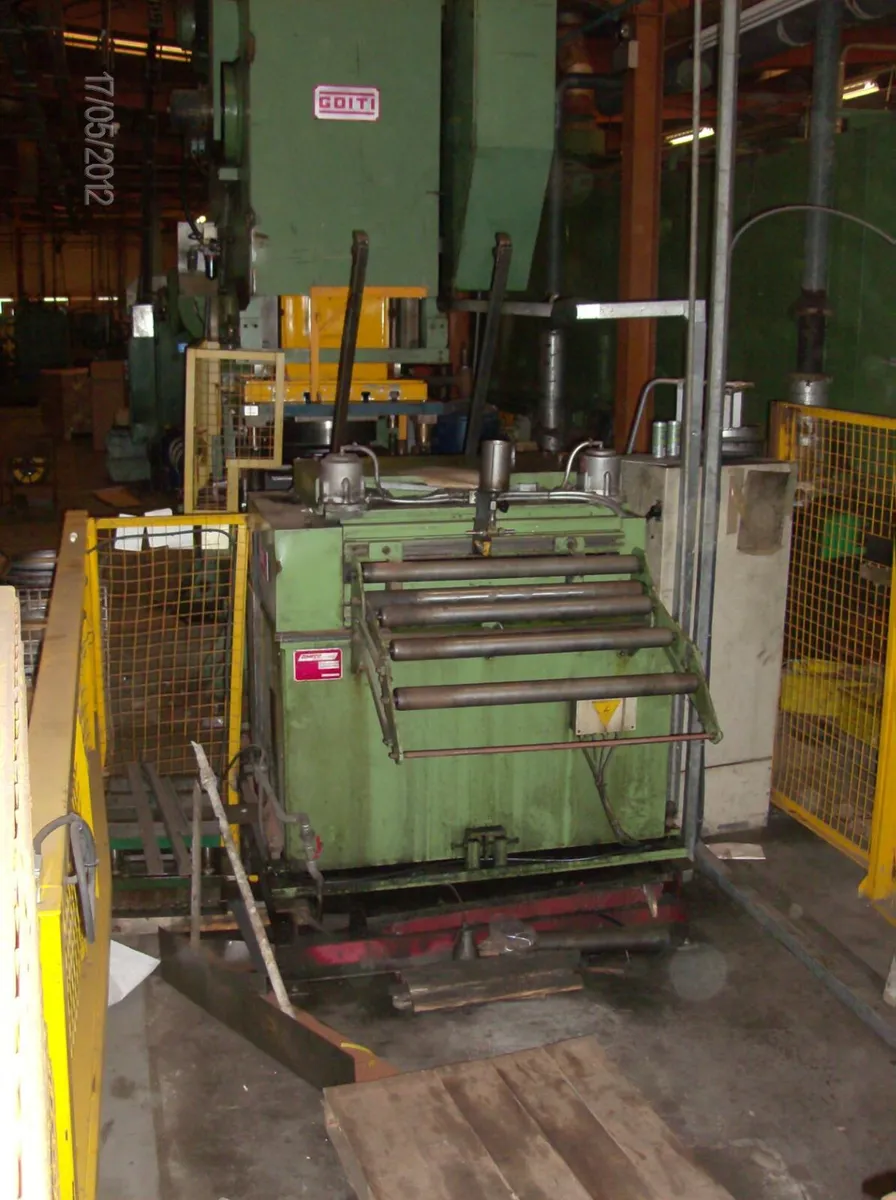 Dimeco Motorised Straightner/ Feeder