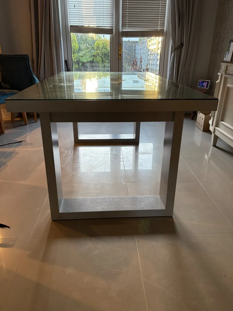 Kitchen Table - Image 2