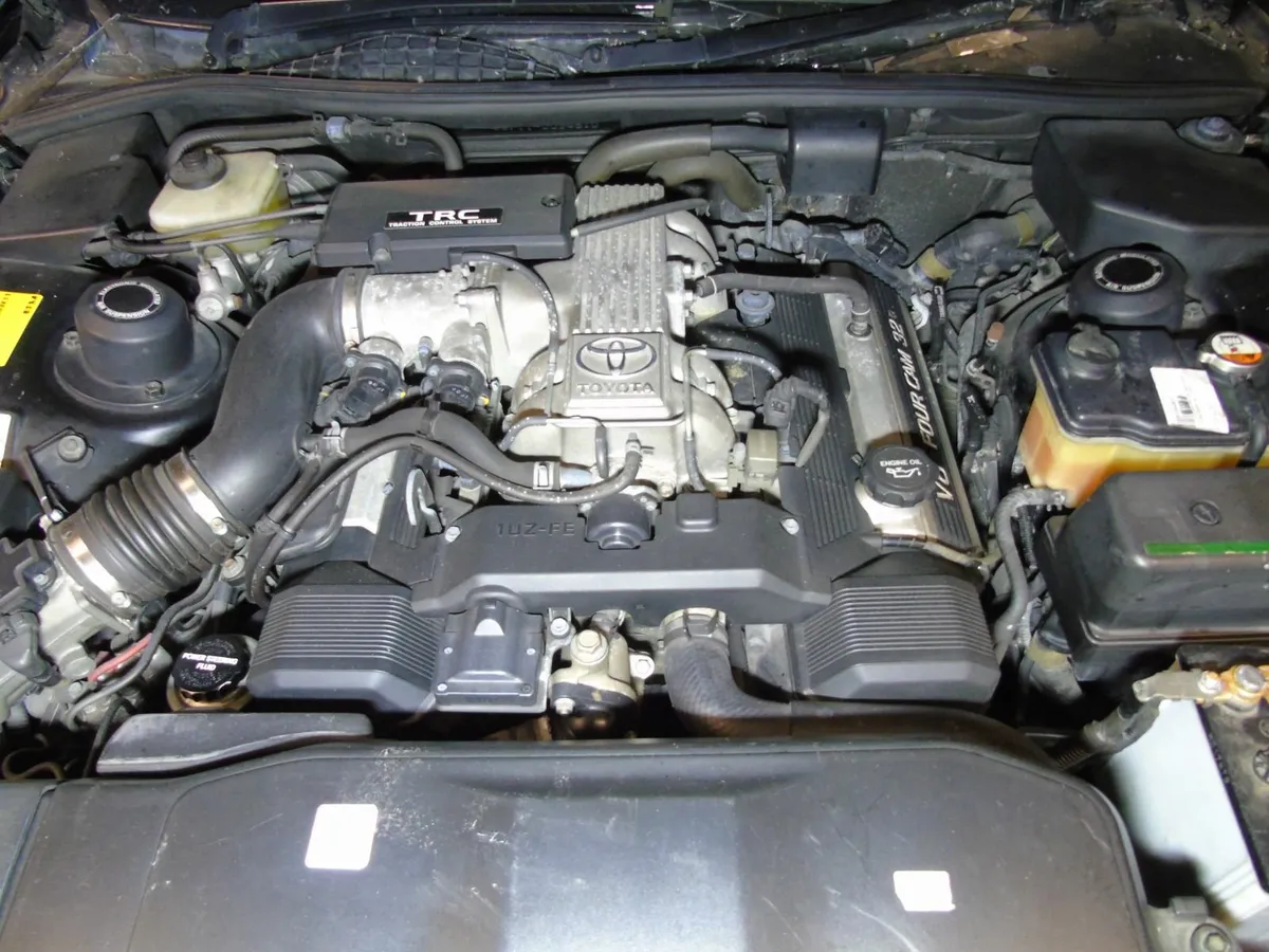 Toyota celsior ENGINE also BREAKING FOR PARTS - Image 3
