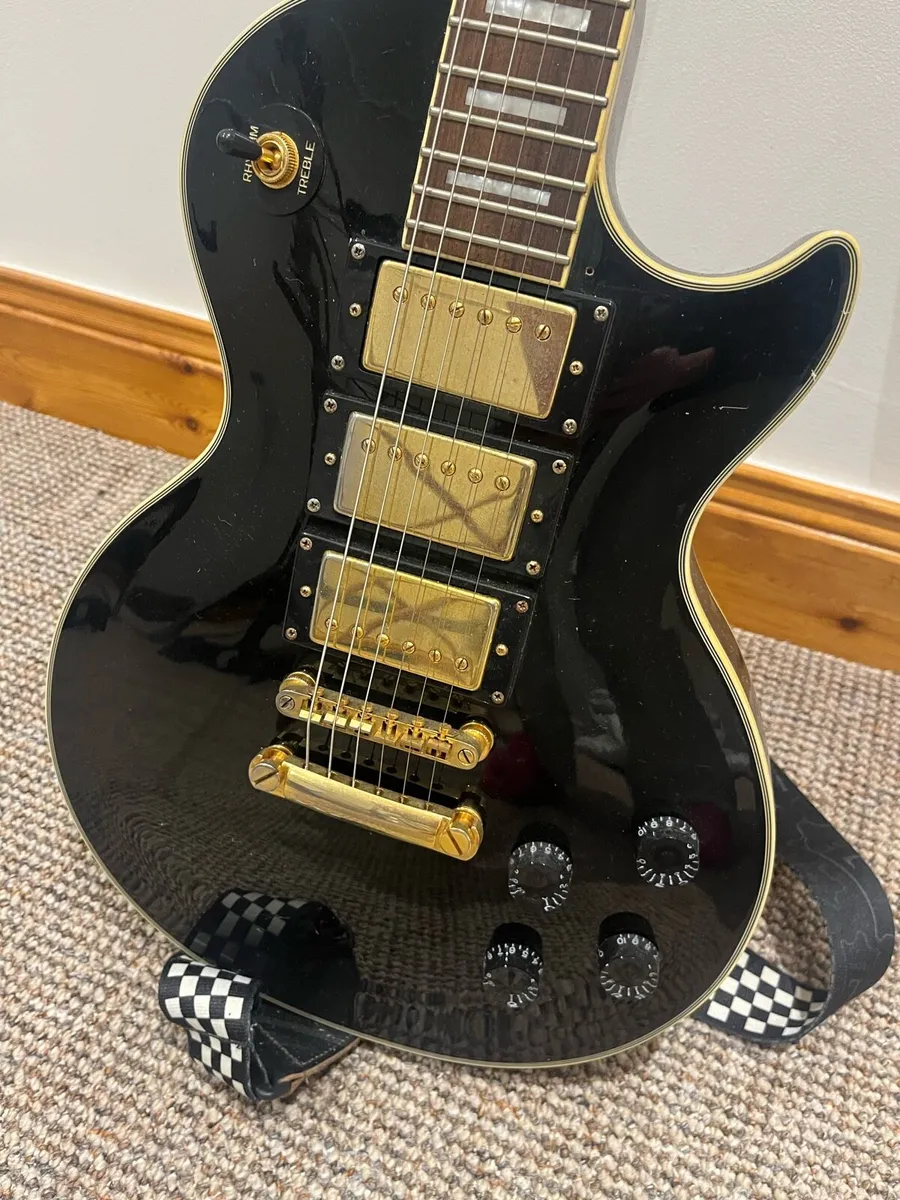 Electric guitar - Image 2