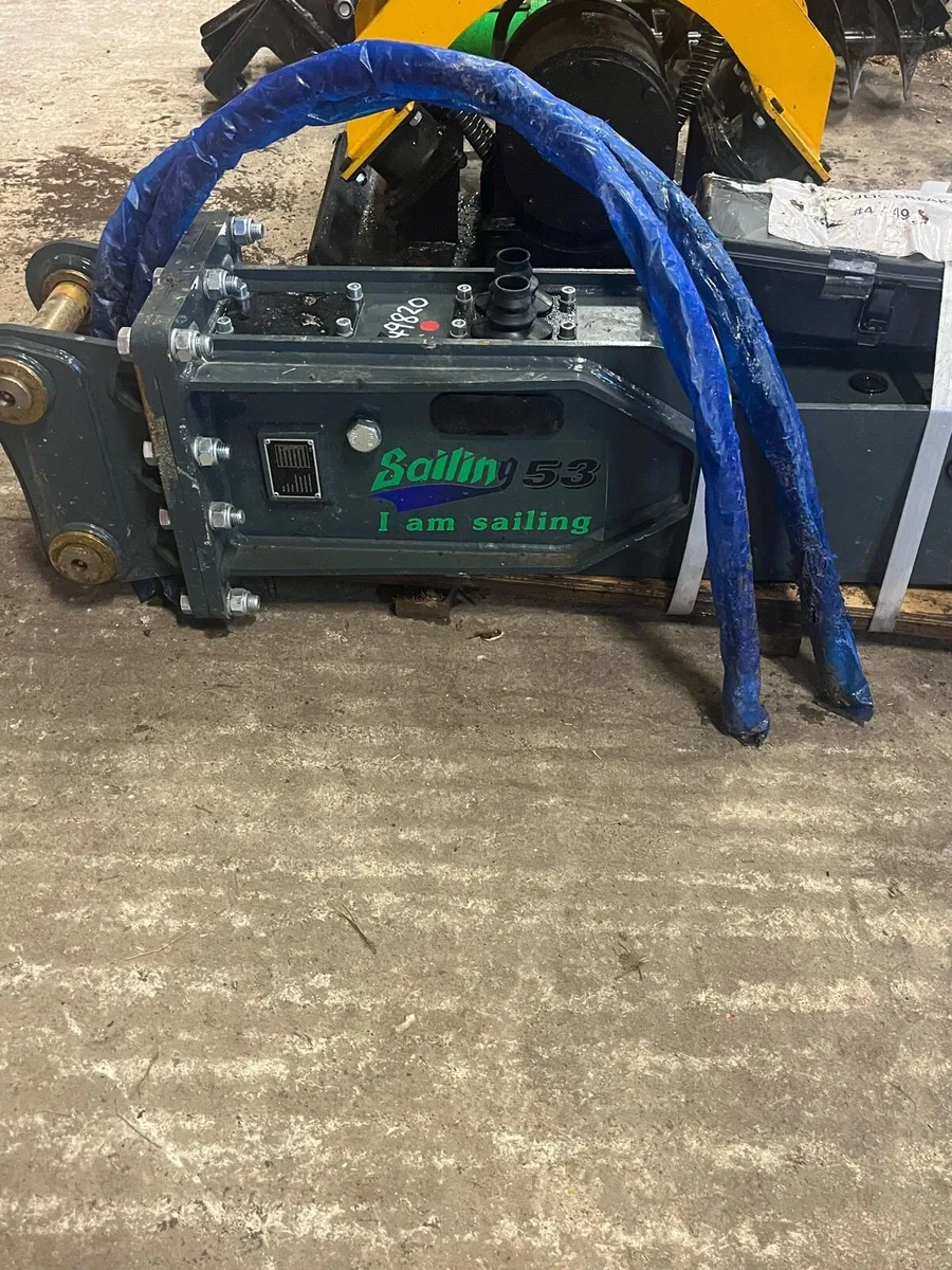 Rock breaker - Image 1