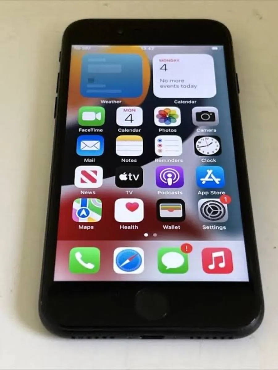 Apple iPhone 7 32G Black - Image 1