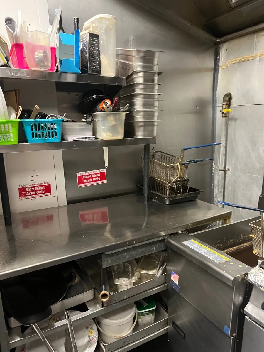 Contents of a Restaurant - Image 1