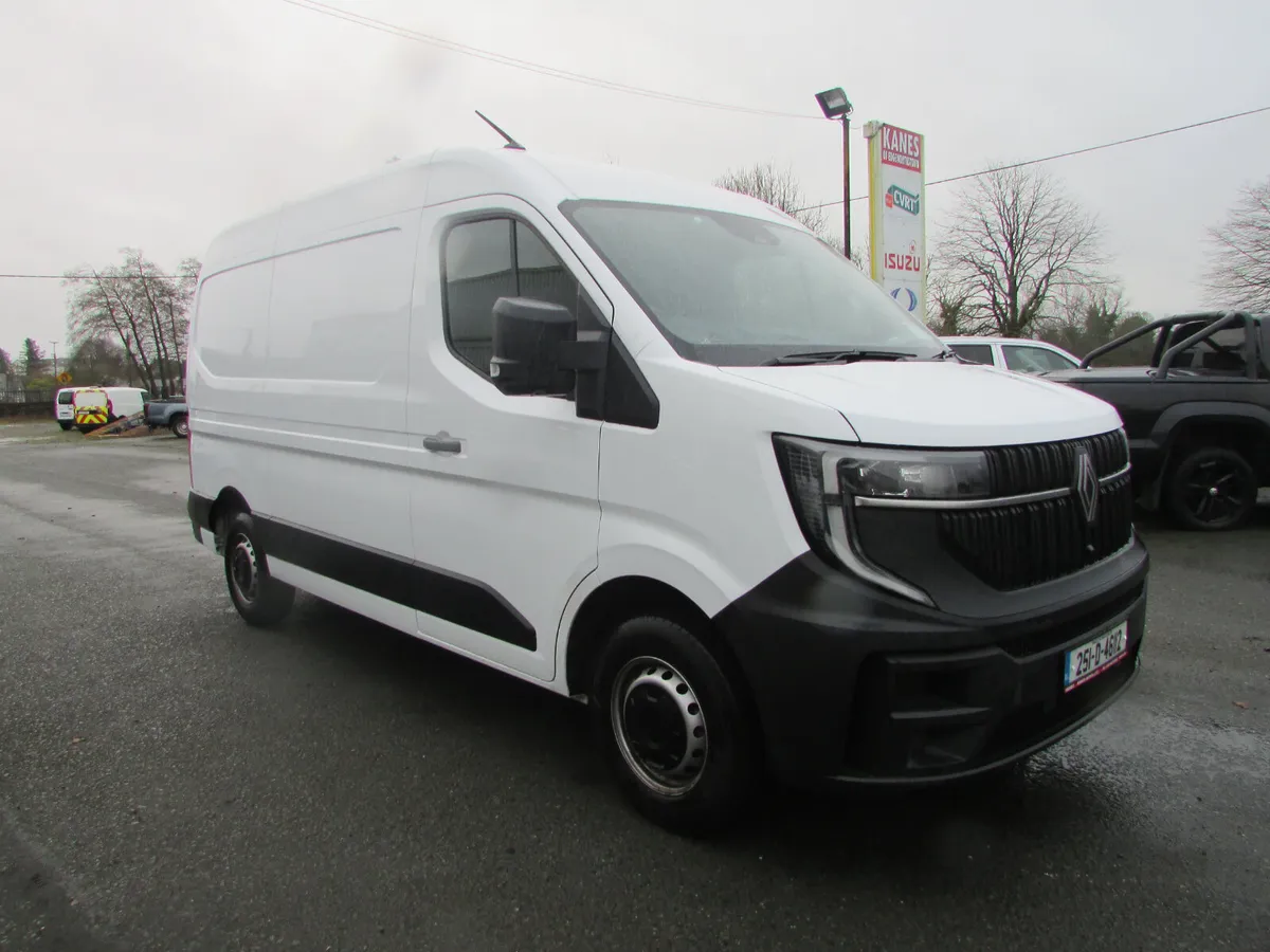 Renault Master 2025 - Image 1