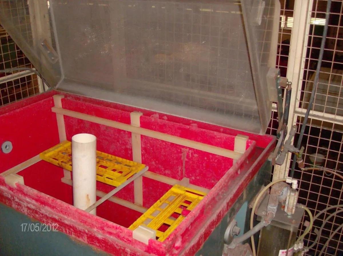 Singleton Corrosion Test Cabinet - Image 1