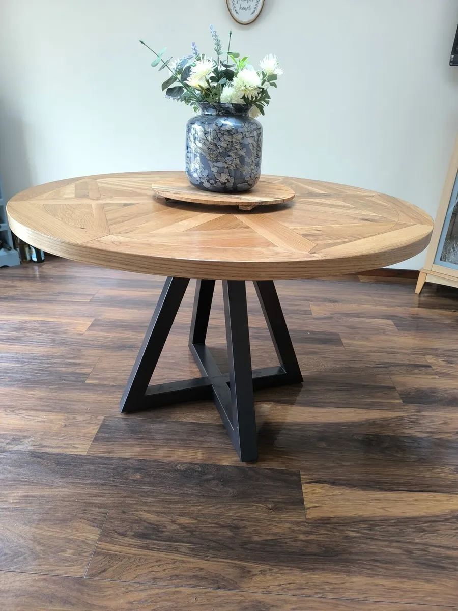 Inishmore Rustic Oak Round Table - Image 4