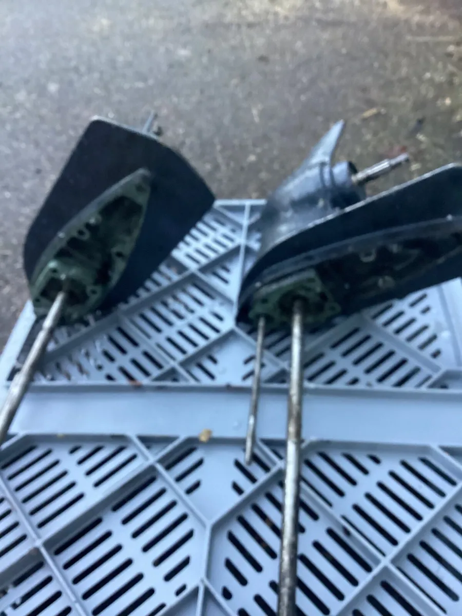 Yamaha Malta outboard engine gearbox - Image 2