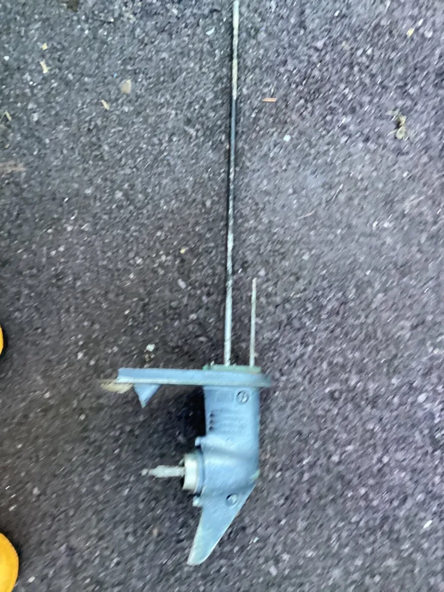 Yamaha Malta outboard engine gearbox - Image 1