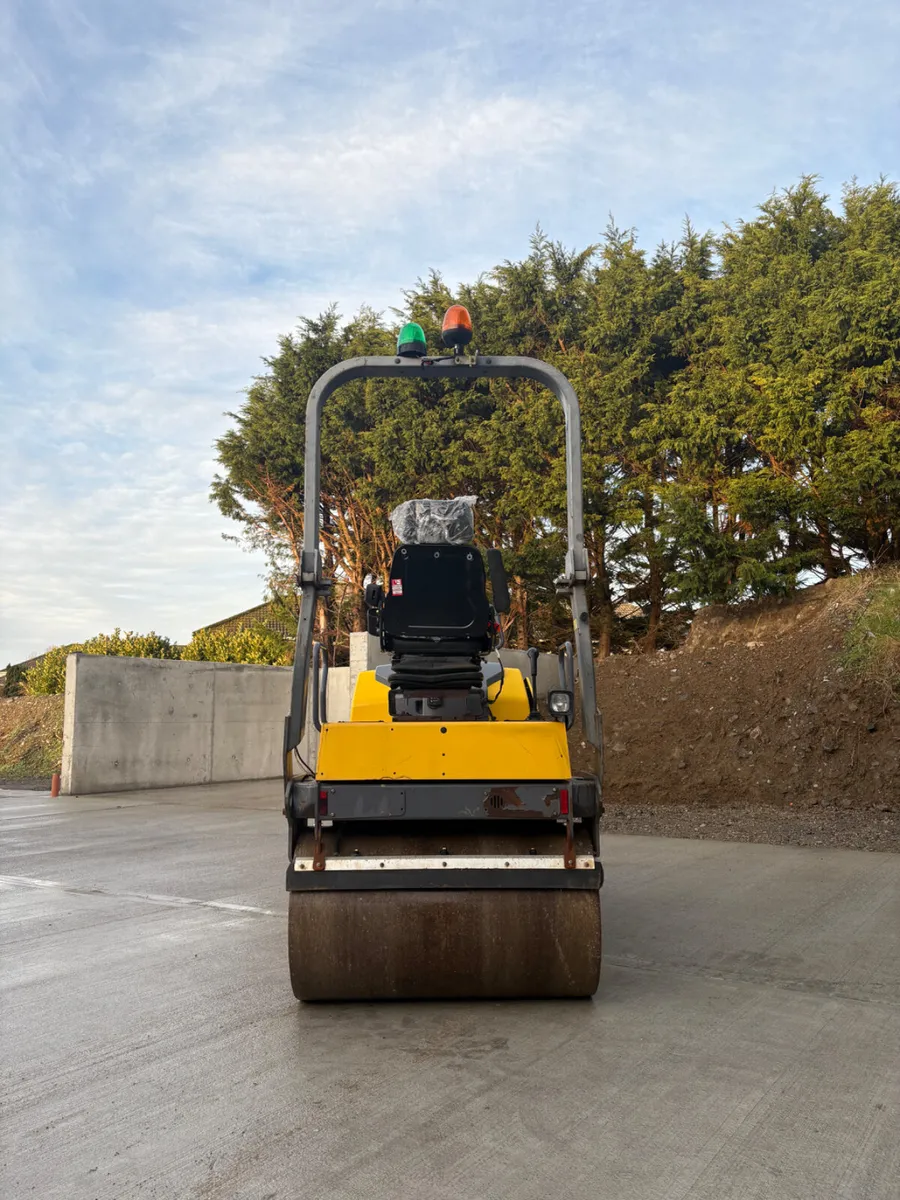 Dynapac 120 roller - Image 4