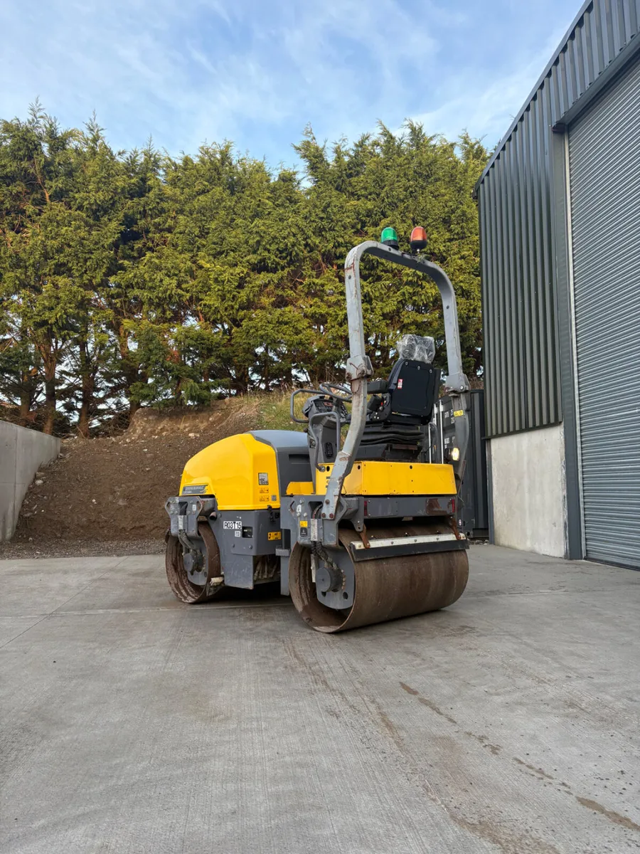 Dynapac 120 roller - Image 3