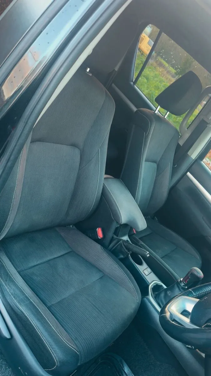 Toyota hilux - Image 4