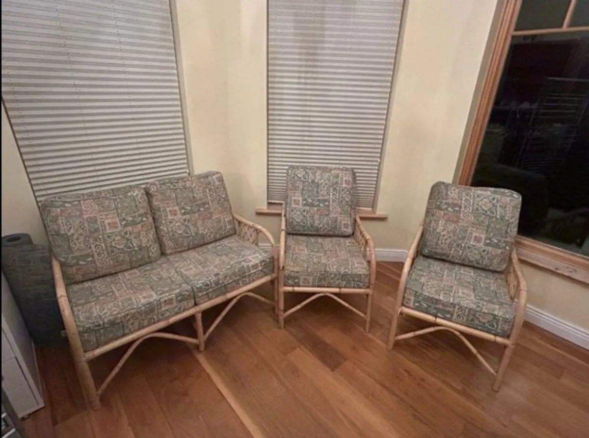 Wicker/rattan sunroom furniture set wanted - Image 1