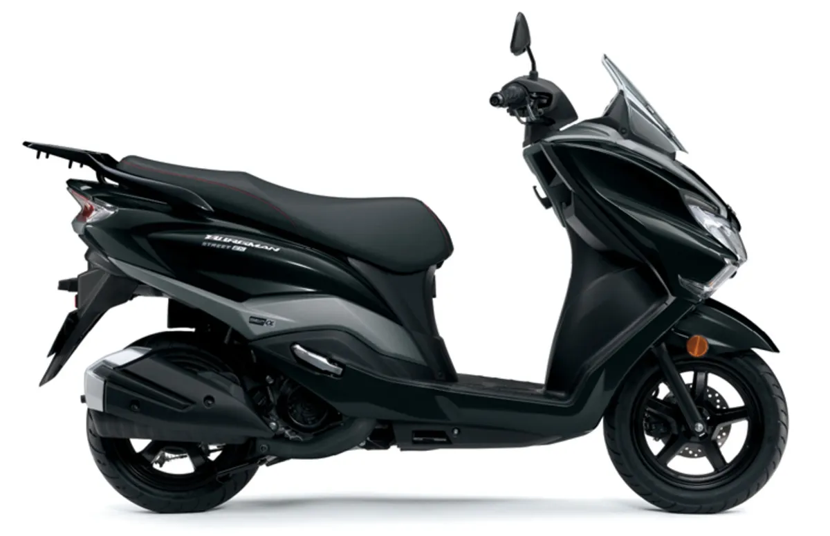 Suzuki Burgman 125 @ Megabikes - Image 1