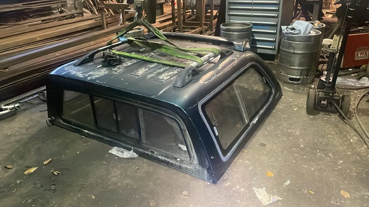Toyota hilux canopy - Image 1