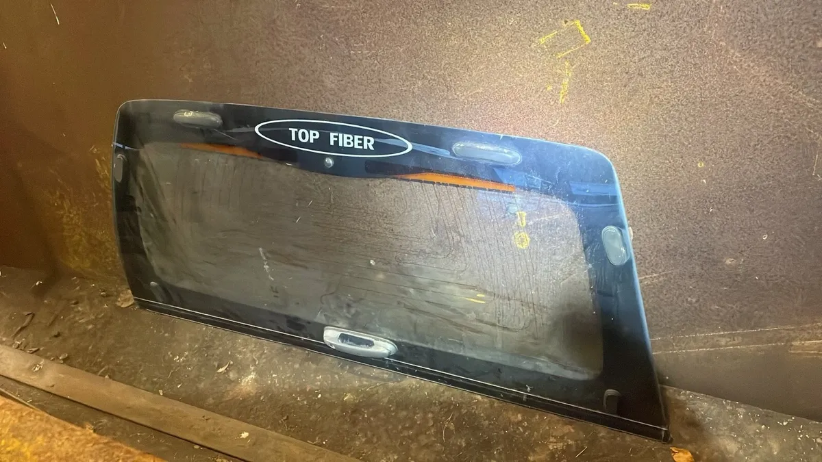 Toyota hilux canopy - Image 4