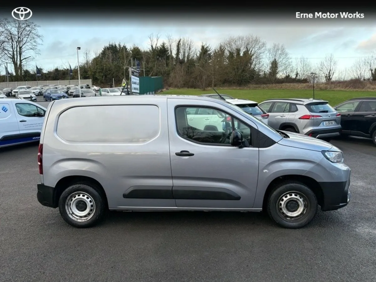 Toyota Proace CITY 1.5 GX SWB 650KG - Image 2