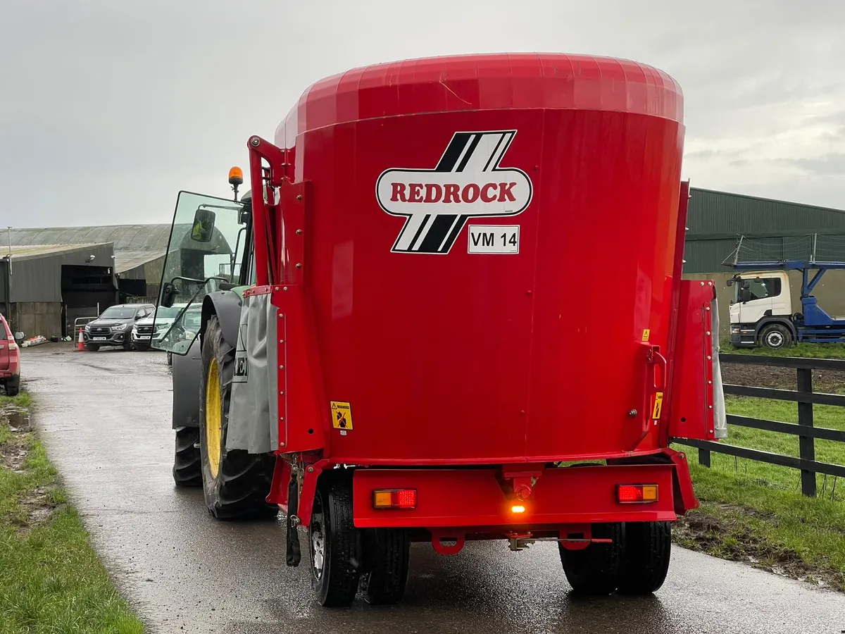 Redrock Diet Feeder VM14 Tub feeder***** Like New - Image 3