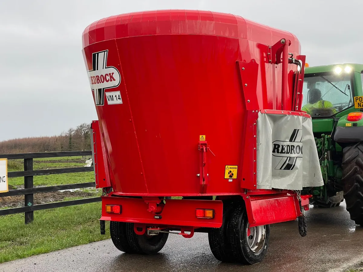 Redrock Diet Feeder VM14 Tub feeder***** Like New - Image 2