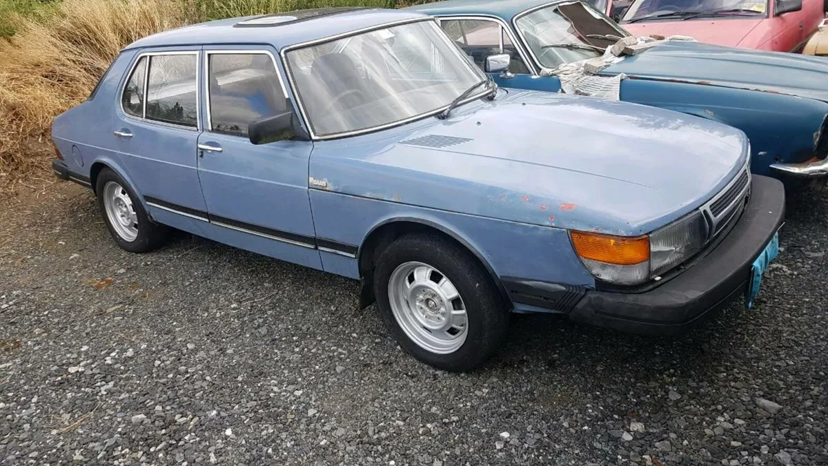 SAAB 900 GLS - Image 1