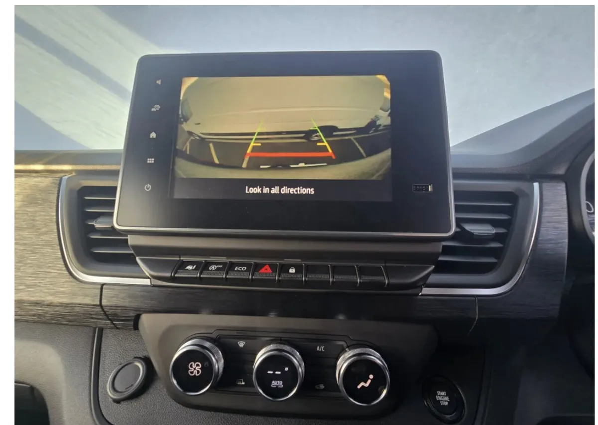 Renault Trafic Exclusive 170BHP Manual Black - Image 4