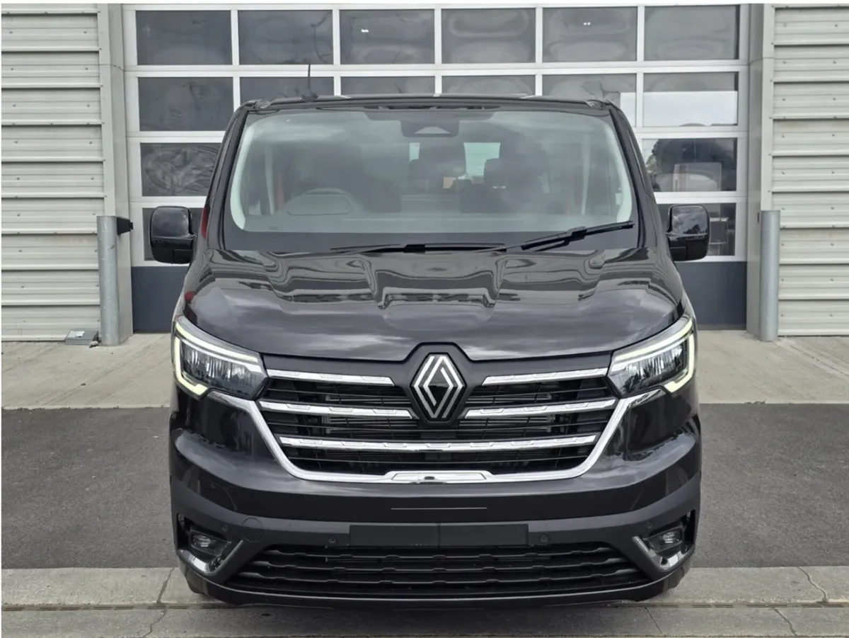 Renault Trafic Combi 170BHP Auto - Image 3