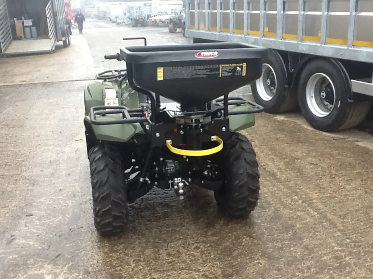 Fimco 12V Spreader - Image 3