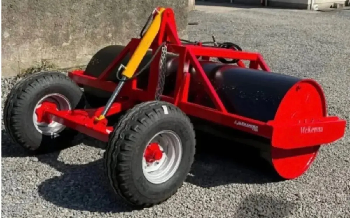 MCKENNA ROAD TOW HYDRAULIC LAND ROLLER 9FT - Image 4