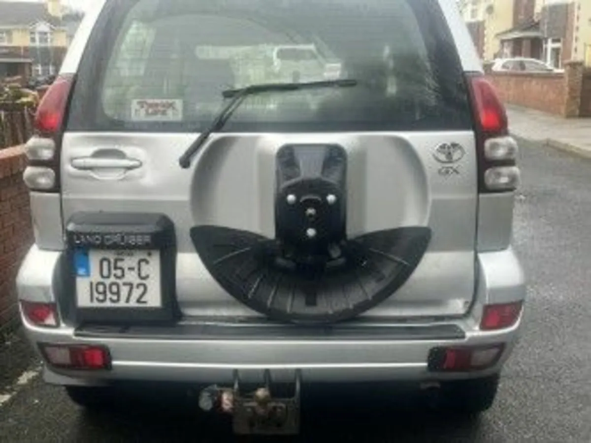 Toyota Land Cruiser 2005 - Image 3