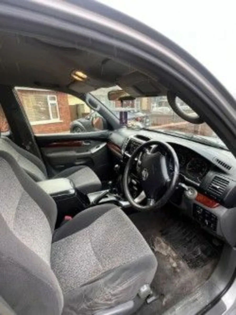 Toyota Land Cruiser 2005 - Image 4