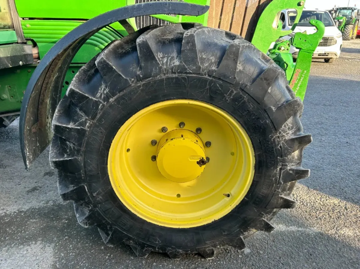 Clean 2007 6830 Premium - Image 4