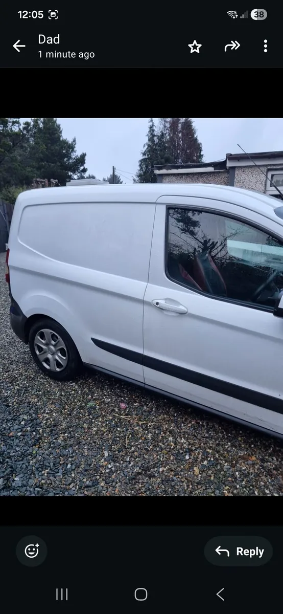 Ford Transit Courier - Image 3