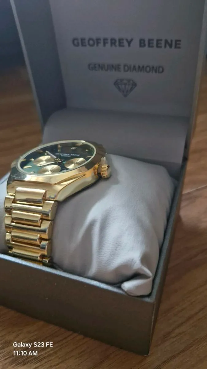 Geoffrey Beene Men's Gold Chronograph 43mm - Image 2