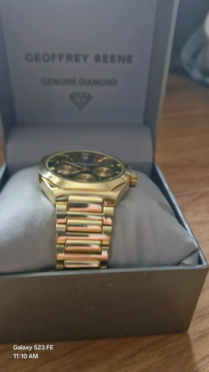 Geoffrey Beene Men's Gold Chronograph 43mm - Image 4