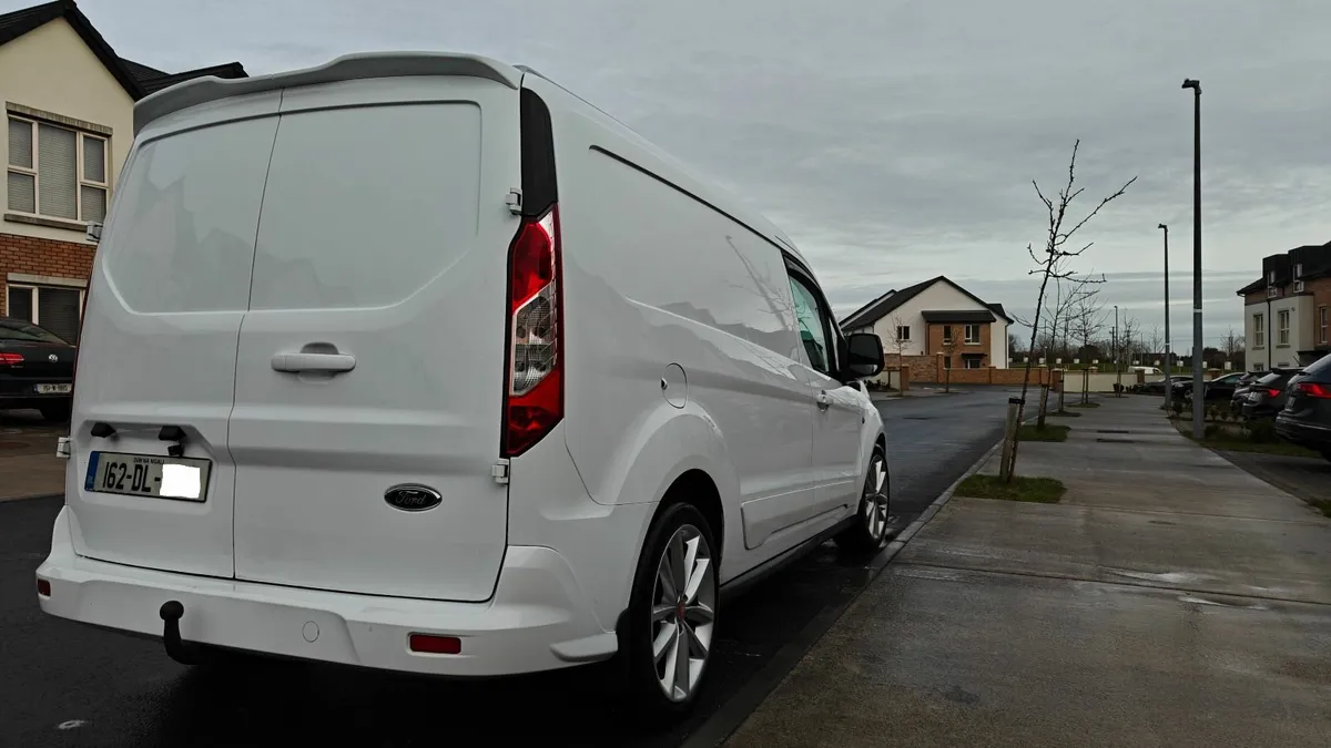 Ford Transit Connect LWB | 1.5 TDCi 6speed 120BHP - Image 2