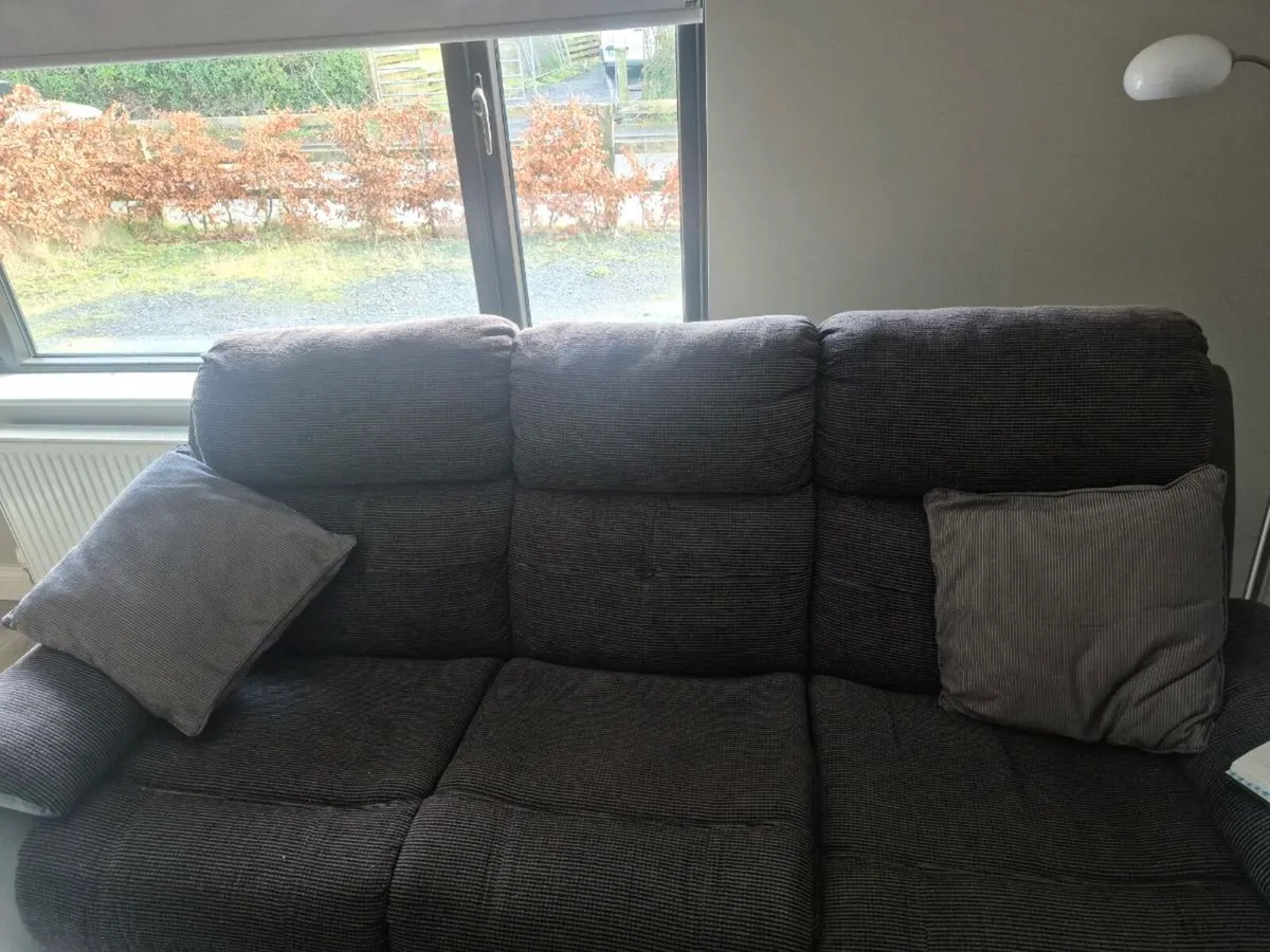Reclining sofa and matching chair set - Image 2
