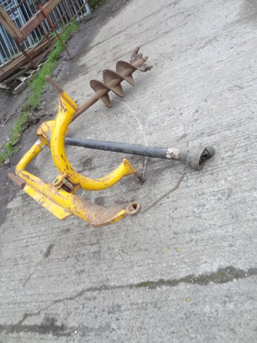 Danseur Post Hole Borer - Image 1