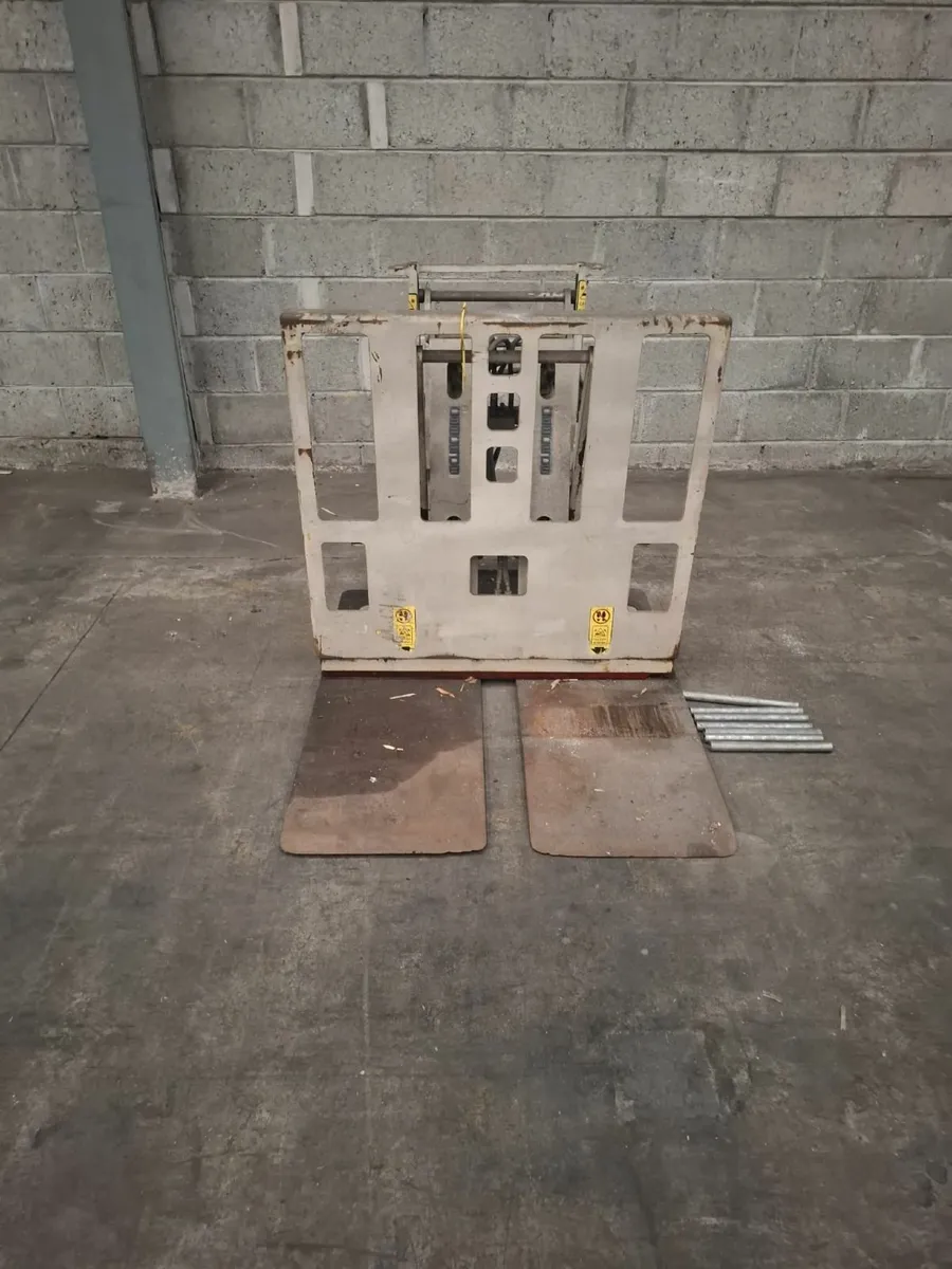 Cascade 35E forklift Slip Sheet Attachment - Image 4