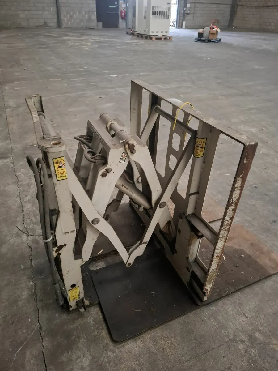 Cascade 35E forklift Slip Sheet Attachment - Image 1