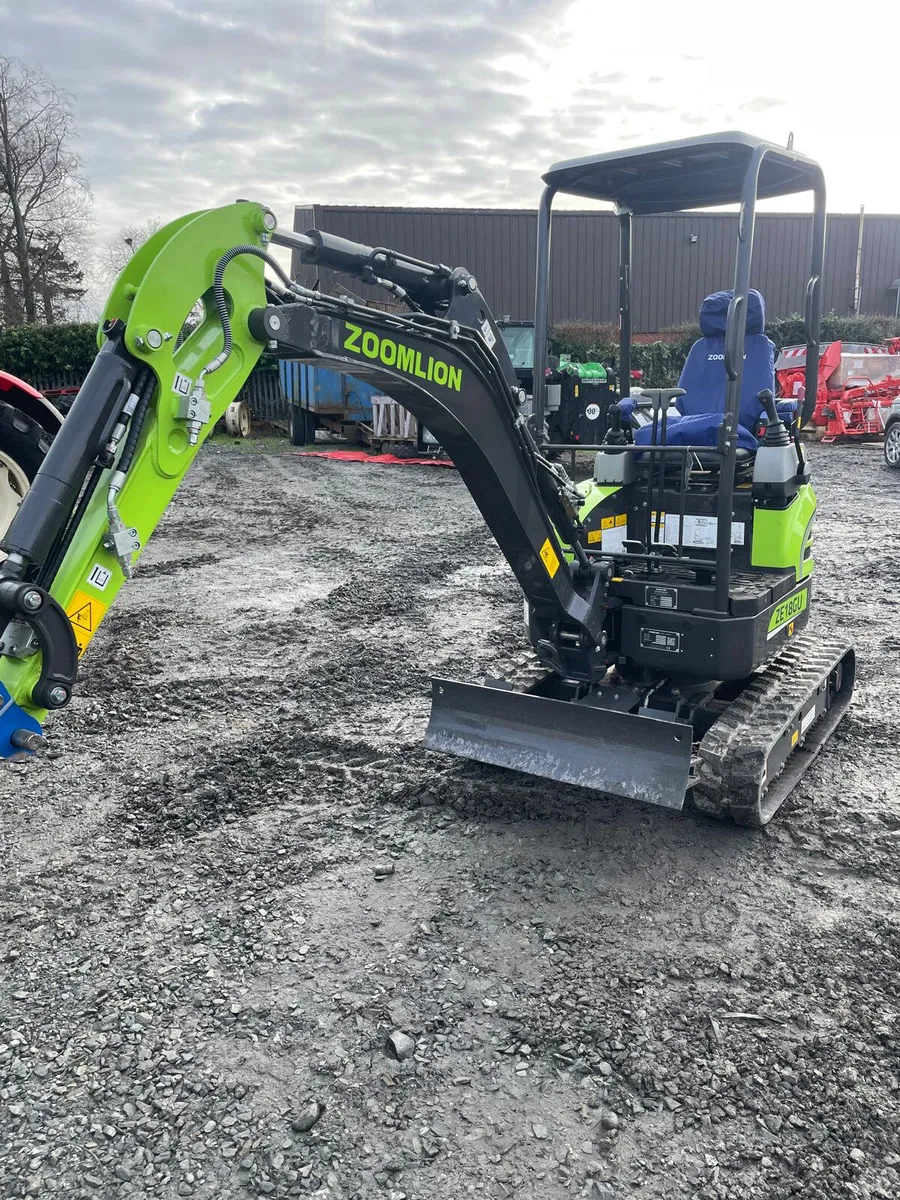 1.8T Zoomlion Mini Digger - Image 3
