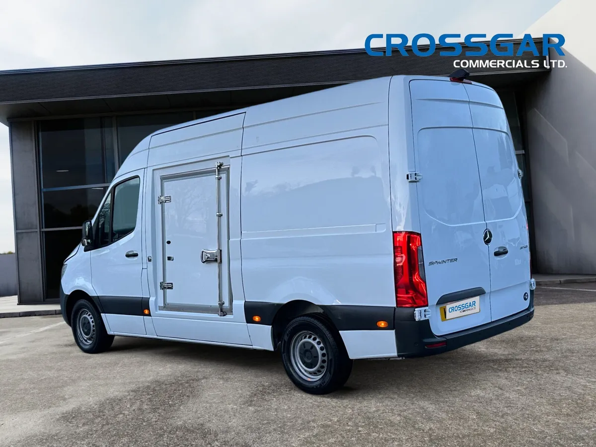 MWB FRIDGE/FREEZER VAN OVERNIGHT STANDBY - Image 4