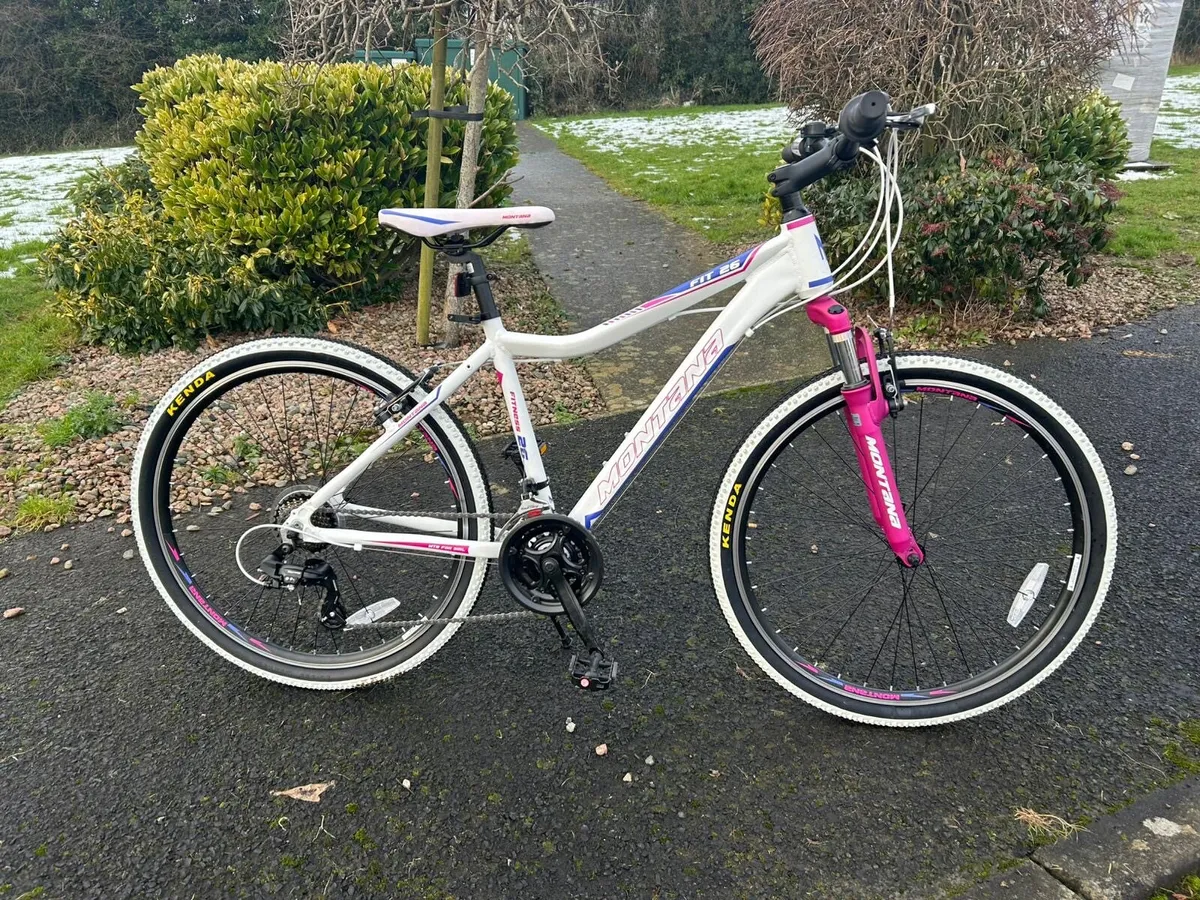 Montana fitness 26” white/pink/violet - Image 1