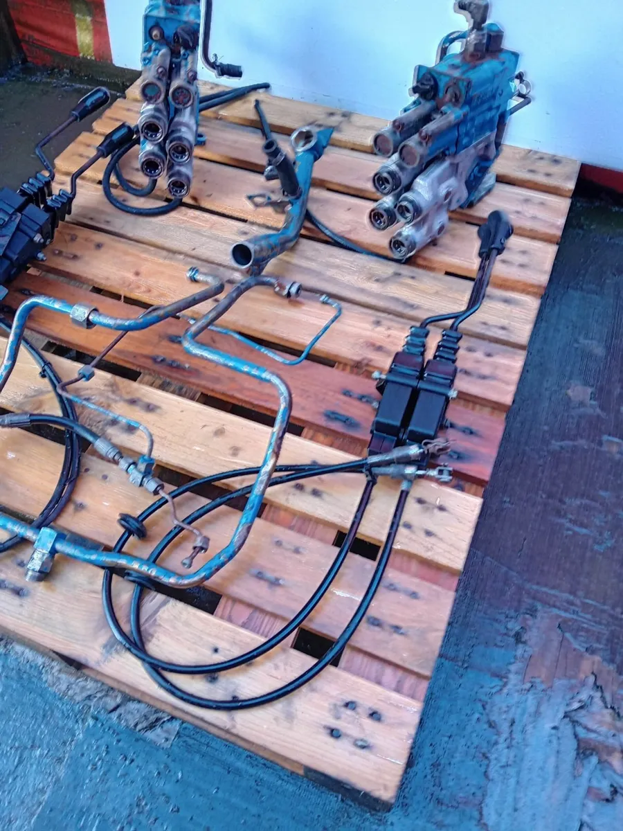 FORD 40 SERIES TWIN DOUBLE AUXILARY SPOOL VALVE KI - Image 4