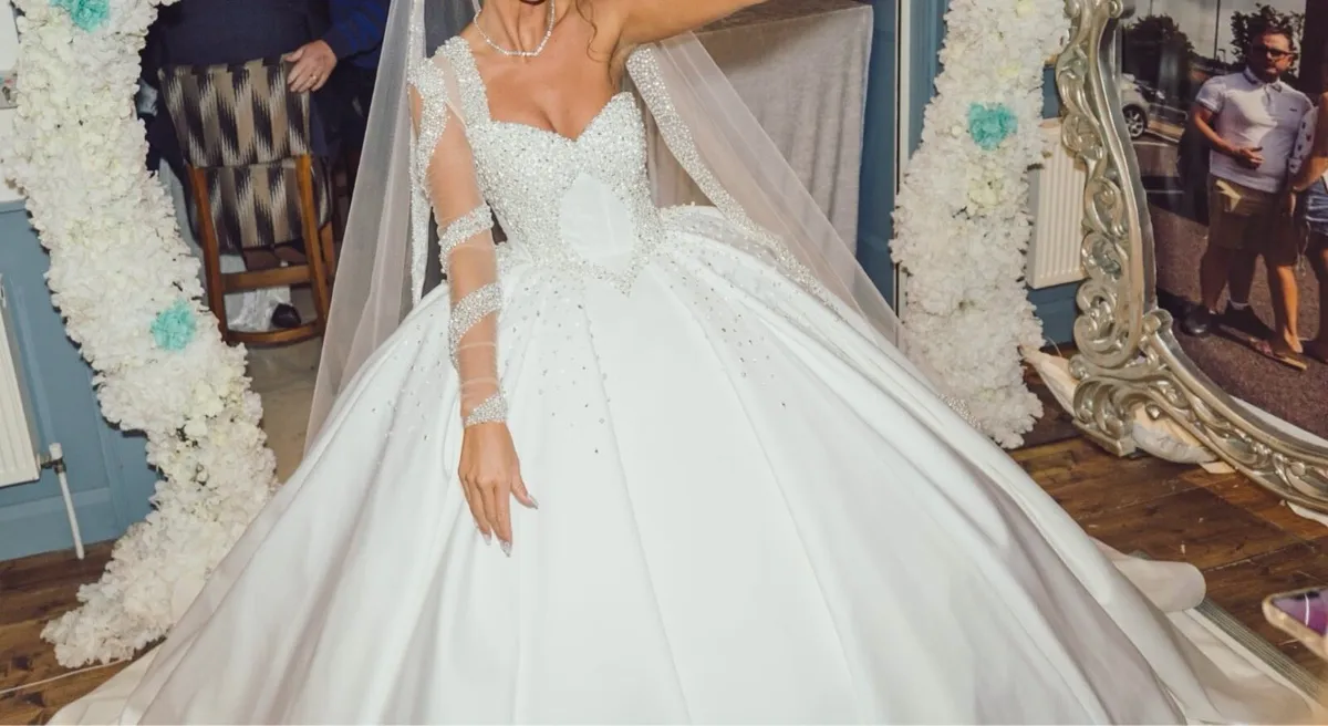 Thelma madine Wedding dress - Image 3