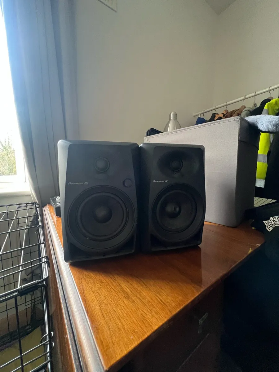 Pioneer DM-40 Monitor Speakers - Image 1