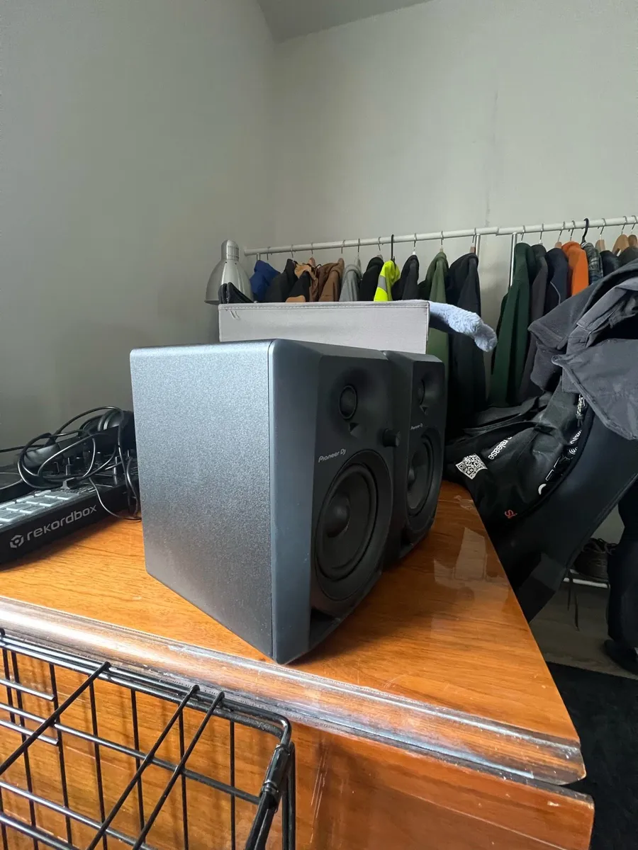 Pioneer DM-40 Monitor Speakers - Image 3